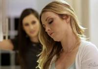 Karla Kush Gets Touched Unexpectedly While Visiting A Friend
