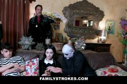 Addams Family Orgy – Audrey Noir, Kate Bloom