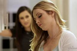 Karla Kush Gets Touched Unexpectedly While Visiting A Friend