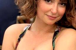 Milana Vayntrub