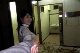 Shunka Ayami – Bathroom Quickie